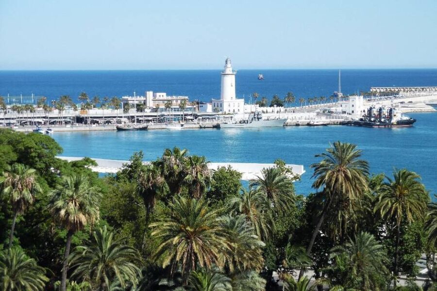 Malaga: Guided E-Bike Tour - Bikes, helmets, and comfort: what you should expect