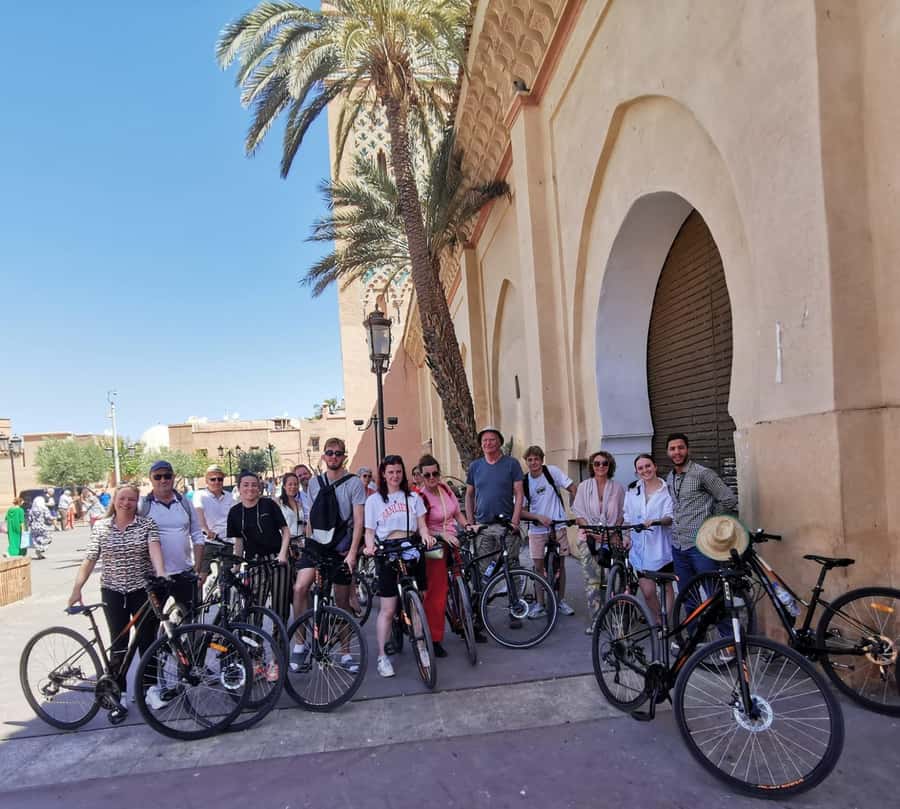Marrakech: Guided Bike Tour with a local Guide - Menara Gardens and Koutoubia Mosque: classic Marrakesh, guided pacing
