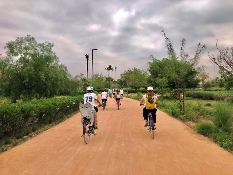 Marrakech:Guided City Cycling Tour - Culture, Colors & Charm - Zaouia Al Abassiya and the ceramics workshop: craft you can see