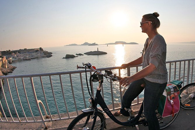 Marseille Grand E-Bike Tour : "le tour du Fada" - Palais du Pharo: Napoleon’s palace and the Old Port view