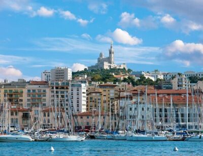 Marseille Grand E-Bike Tour : "le tour du Fada" - The big viewpoint payoff: Notre-Dame de la Garde