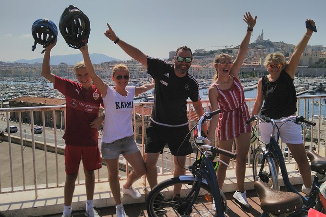 Marseille Grand E-Bike Tour : "le tour du Fada" - Back to the Vieux Port: market energy and Norman Foster’s canopy