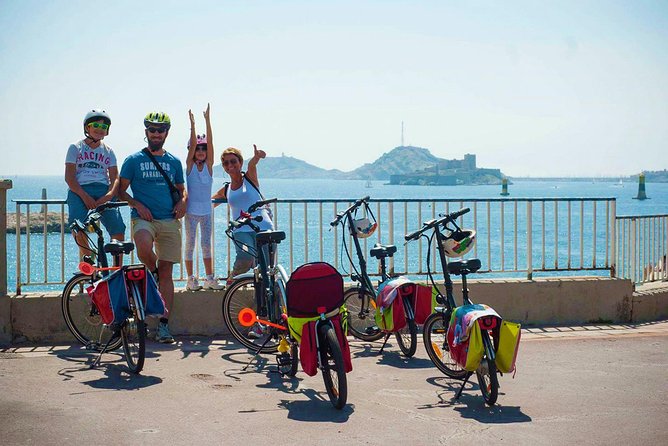 Marseille Grand E-Bike Tour : "le tour du Fada" - Le Panier upgrade: Marseille’s oldest lanes and clothesline life