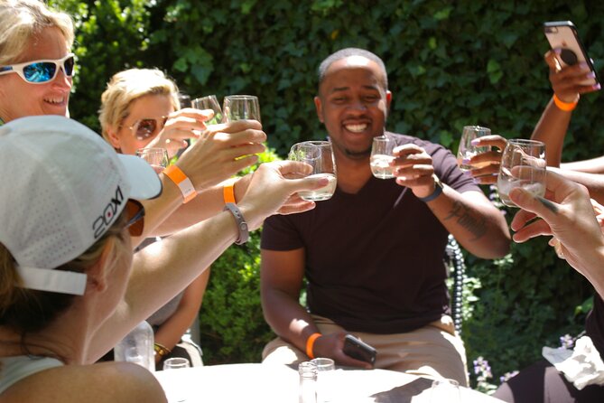 Mattituck New York Guided Farm and Wine Country Bike Tour - Food, music, and those free photos that save your memories