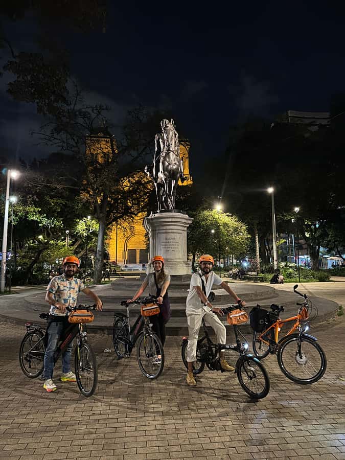 Medellín: History & Local Life Essentials Tour on an E-Bike - Guides who tell Medellín like locals (and keep it easy to follow)