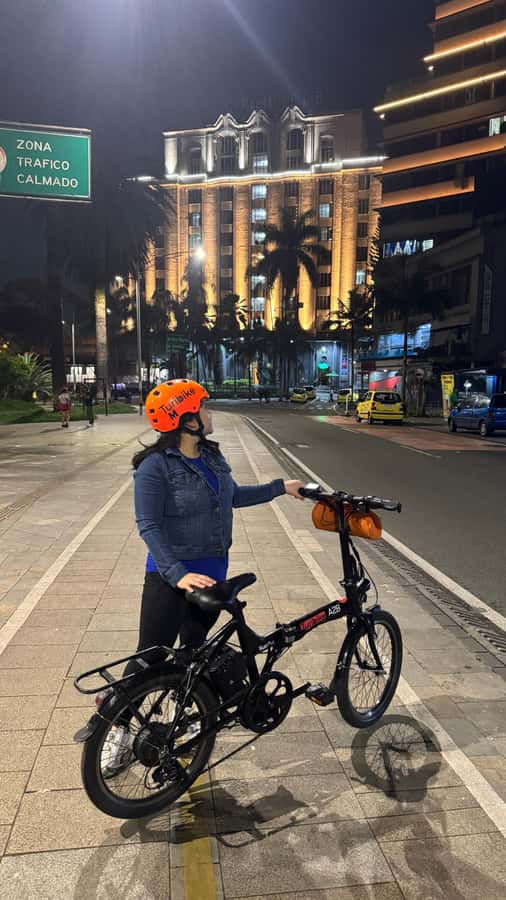 Medellín: History & Local Life Essentials Tour on an E-Bike - Ciudad del Río and the Museum of Modern Art: resilience you can see