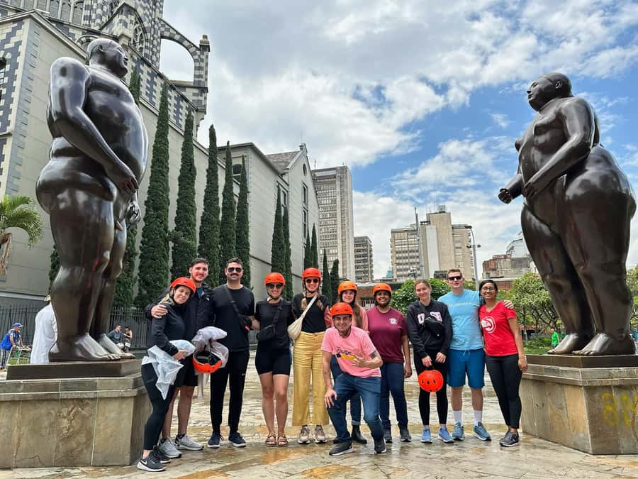 Medellín: History & Local Life Essentials Tour on an E-Bike - San Antonio Park and the Botero sculptures: destruction and rebirth