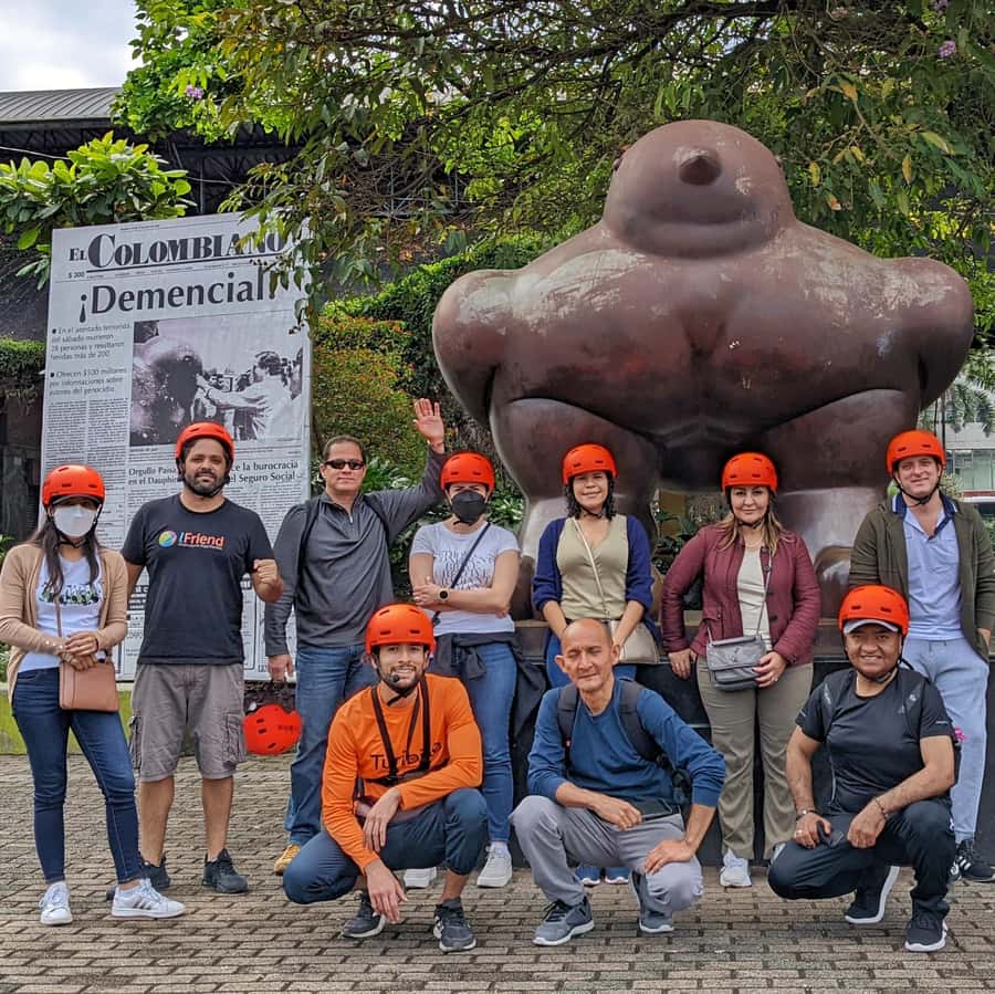 Medellín: History & Local Life Essentials Tour on an E-Bike - Rolling through the metro viaduct and into El Centro’s rhythm