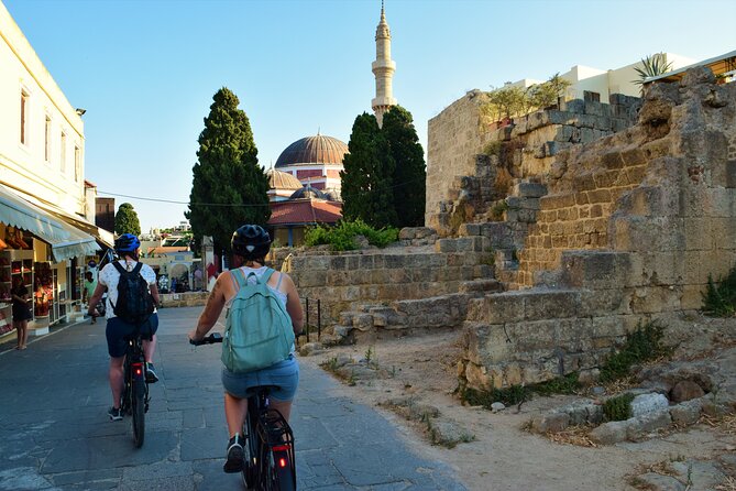 Mediaeval Rhodes E-bike Highlights Photo Tour Morning/Sunset - Snacks, water, and free photos: the value isn’t just the bike
