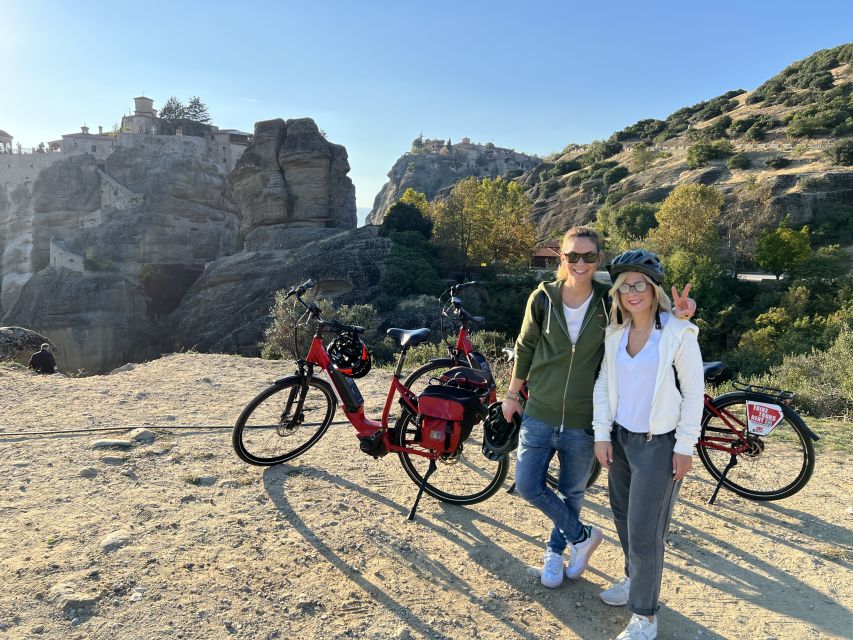 Meteora: E-Bike Epic Sunset Tour With Local Guide & Drink - Cycling toward Meteora: the uphill rhythm and the photo breaks