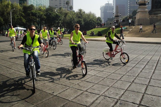 Mexico bike tour - Who’s leading the ride: academics, urban planners, and real conversations
