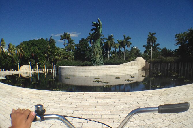 Miami Beach Bike Tour - Nikki Beach to South Pointe Park: from glamour to outdoors