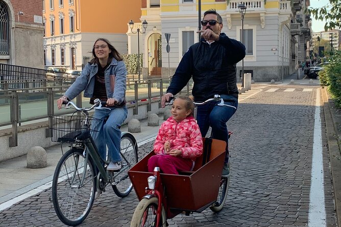 Milan's Hidden Gems: Unique Bike Tour (ENG, NL) - Corso Garibaldi, Sempione Park, and Piazza della Conciliazione
