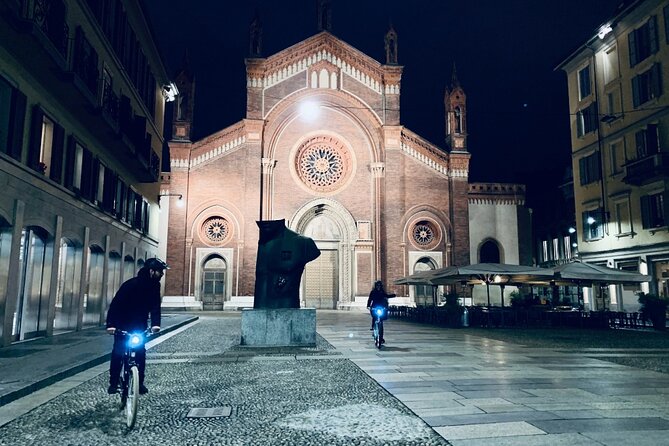 Miles and smiles /// Milan's ride - Cadorna to Sant’Ambrogio: history zones without the walking burn