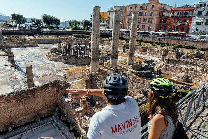 Naples Scenic E-Bike Ride to a Local Vineyard with Meal - Pedal-assist e-bikes and the real-road part near Naples