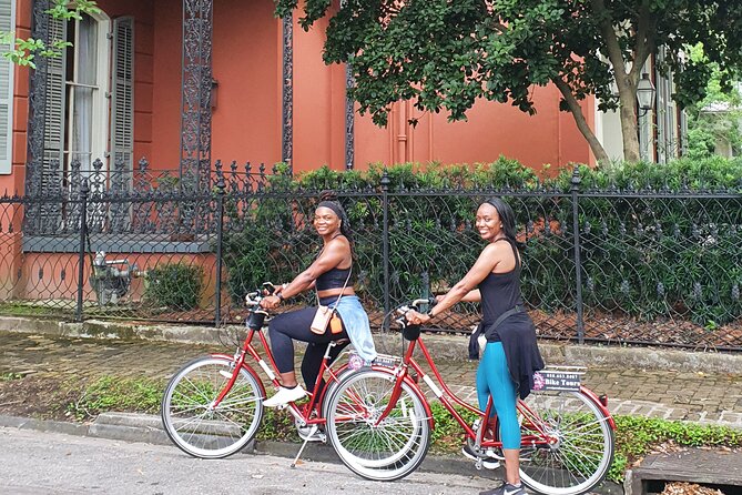 New Orleans Garden District and Cemetery Bike Tour - Stop 1 at St. Joseph Cemetery: what makes New Orleans burial traditions different