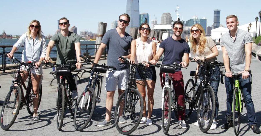 New York City: City Highlights Guided Bike or eBike Tour - Charging Bull: A Quick Photo Stop That Sets the Tone