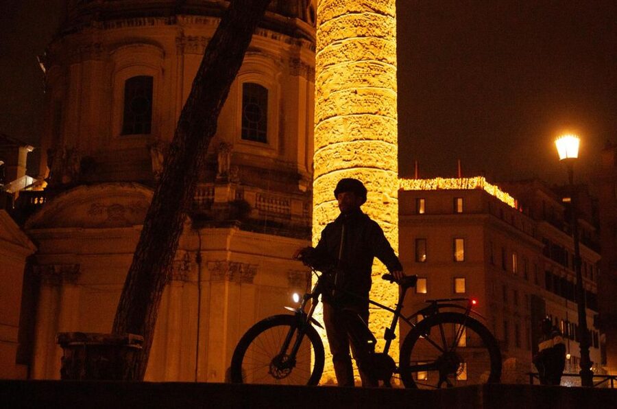 Night Tour of Rome with Top E-bike & optional Italian Dinner - Colosseum at Sunset to Roman Forum: Big Icons, Short Moments