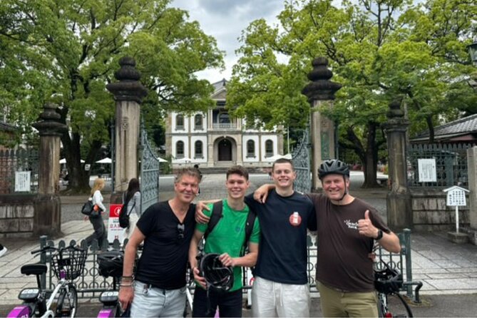 No. 1 E-Bike Tour for Up to 5 Guests in Kyoto with a Local! - Nishi Honganji: the big temple start that sets the tone