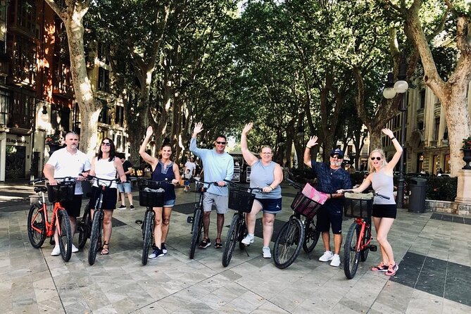 Palma de Mallorca Bike Tour - Parc de la Mar and Plaça Espanya: the calm between big landmarks