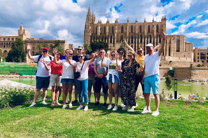 Palma de Mallorca Bike Tour with tapas - Palma Cathedral (La Seu) Without Entering: Why the Outside Tour Still Works