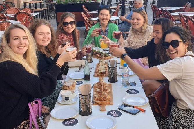 Palma de Mallorca Bike Tour with tapas - Passeig des Born: Where Old Trees Meet Modern Street Life