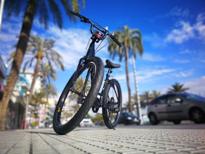 Palma de Mallorca: Guided Bicycle Tour - How the small group changes everything (especially in tight streets)