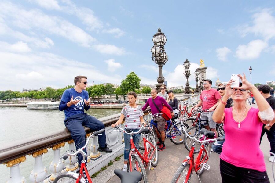 Paris Bike Tour: Eiffel Tower, Place de la Concorde & More - Starting at Fat Tire Tours: Where the Ride Begins and How Easy It Is to Find