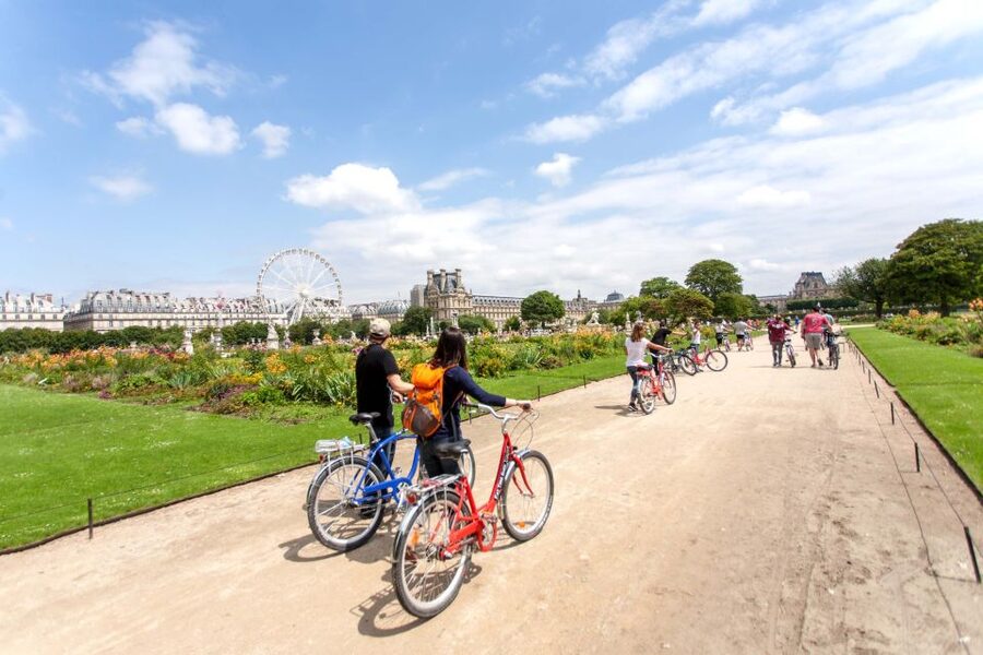 Paris Bike Tour: Eiffel Tower, Place de la Concorde & More - Invalides and the Dome Church: Napoleon’s Story Meets Real Architecture