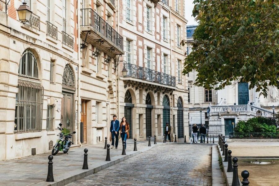 Paris: Charming Nooks and Crannies Bike Tour - What the riding is really like: pace, bikes, and road safety