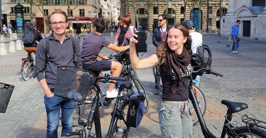 Paris: City Treasures Bike Tour - The first glide: City Hall to Île Saint-Louis and Île de la Cité