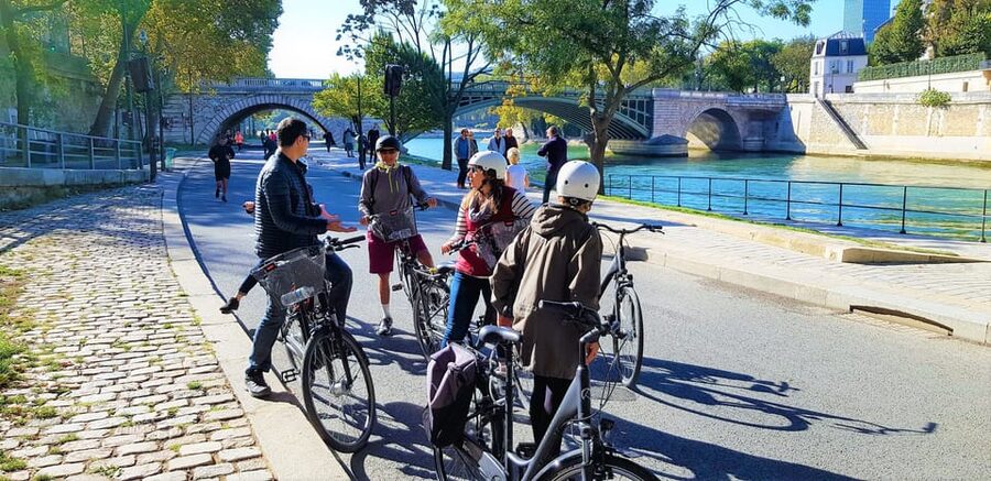 Paris: City Treasures Bike Tour - Notre-Dame and the Latin Quarter: seeing the founding place up close