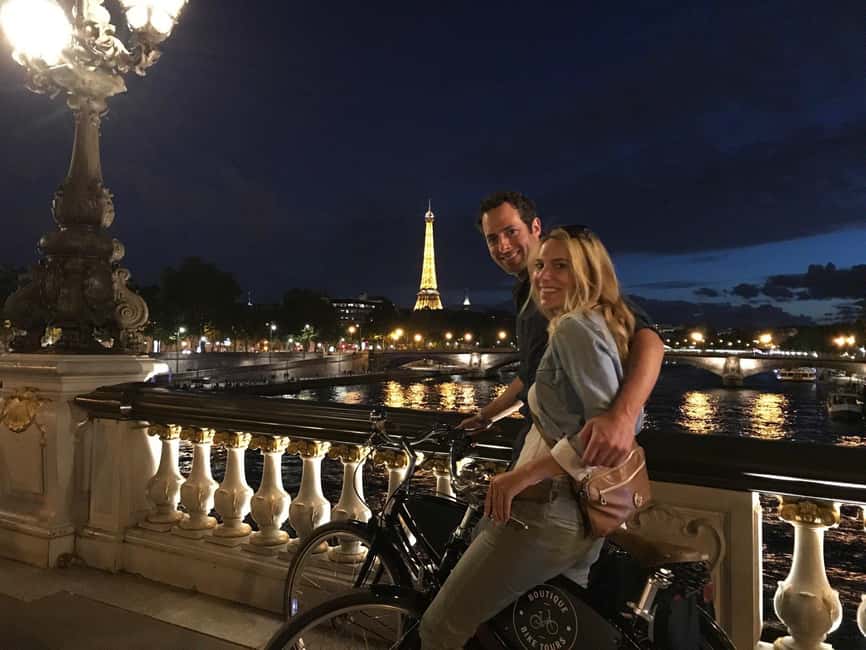 Paris: Night Small-Group Bike Tour & Boat Cruise - Eiffel Tower Photo Stop to École Militaire: The Big-Glow Opening