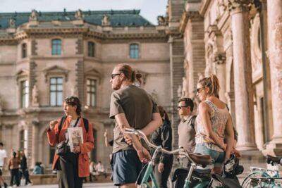 Paris: Night Small-Group Bike Tour & Boat Cruise - Getting Started at Boutique Bike Tours (and Why Location Matters)