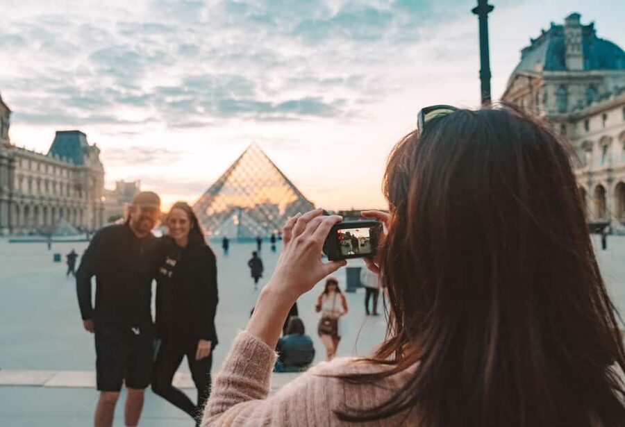 Paris: Night Small-Group Bike Tour & Boat Cruise - The Louvre at Sunset and Tuileries Glow: The Evening’s Peak Moment