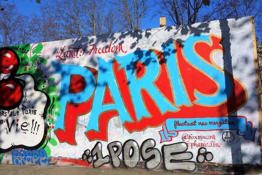 Paris: Street Art Open-Air Museum Bike Tour - Getting to Hôtel de Ville Without Losing Your Timing