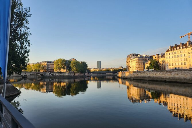 Paris Without People - Sunrise Bike Tour & Breakfast - A Gothic church under renovation: the “almost done” vibe