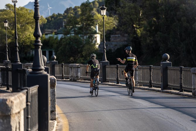Personalised Road Bike Tour in Malaga - Meeting in Centro: start point, return to the same spot, and the bag-drop win