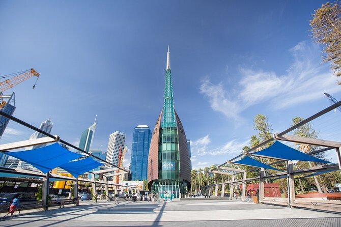 Perth Landmarks & Scenic Foreshore - Guided Bike Tour - Claisebrook Cove Break: Where the Ride Turns into a Café Moment