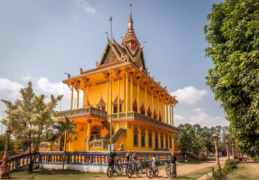 Phnom Penh: Mekong Islands & Silk Islands Guided Bike Tour - Pagoda time and Khmer village stops: the cultural pacing that works