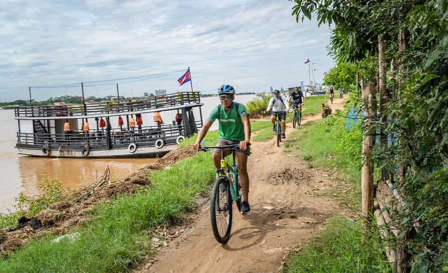 Phnom Penh: Silk Islands Half-Day Bike Tour - Preak Leap Institute Stops and Koh Oknha Tei Market: The City’s Rural Edge