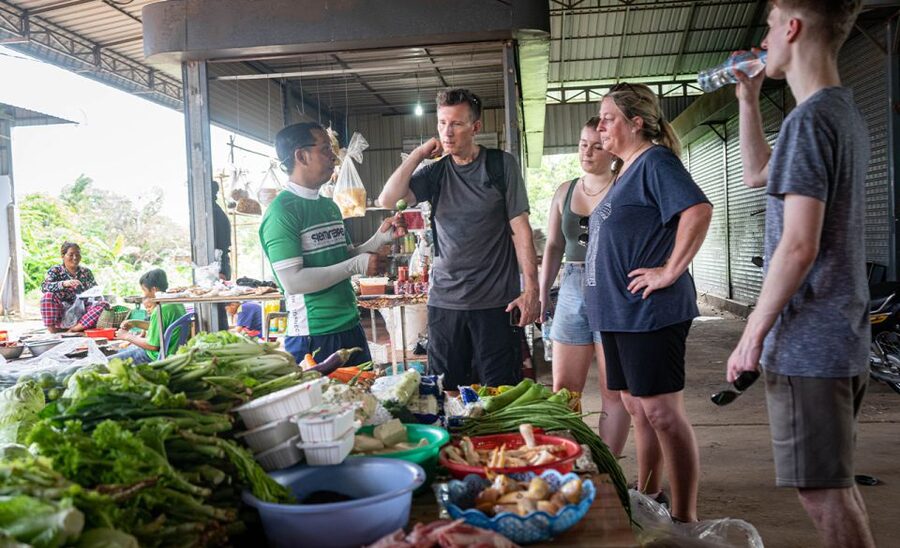 Phnom Penh: Silk Islands Half-Day Bike Tour - Silk Island: Where Silk Weaving Gets Personal