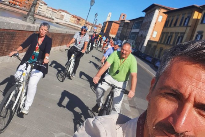 Pisa Self-Guided Bike Tour: Leaning Tower & Square of Miracles - The itinerary on wheels: stops that make Pisa feel real