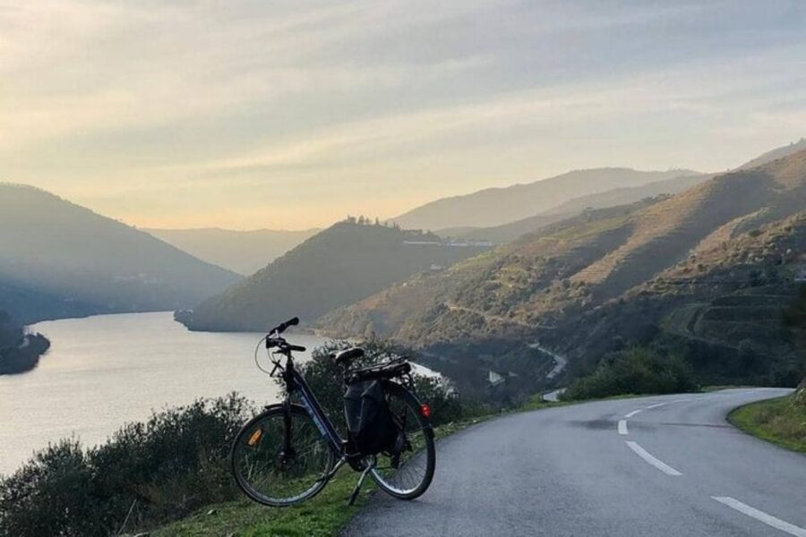 Porto: 1 to 4 Day Electric Bicycle Rental - Riding the Douro River banks without the stress