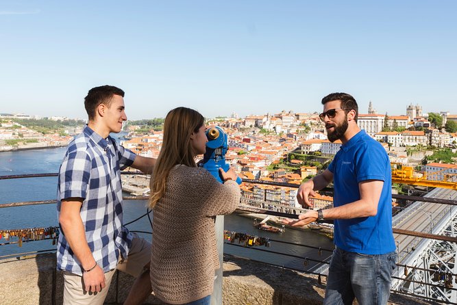 Porto: 3-Hour Old Town & Riverside Bike Tour - Guided Experience - Foz area context: from settlement to fort (where the history tightens)