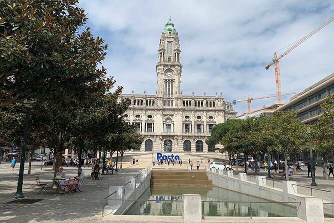 Porto Downtown and Sightseeing Bike Tour - A City Park Break and a Quick Food Reset
