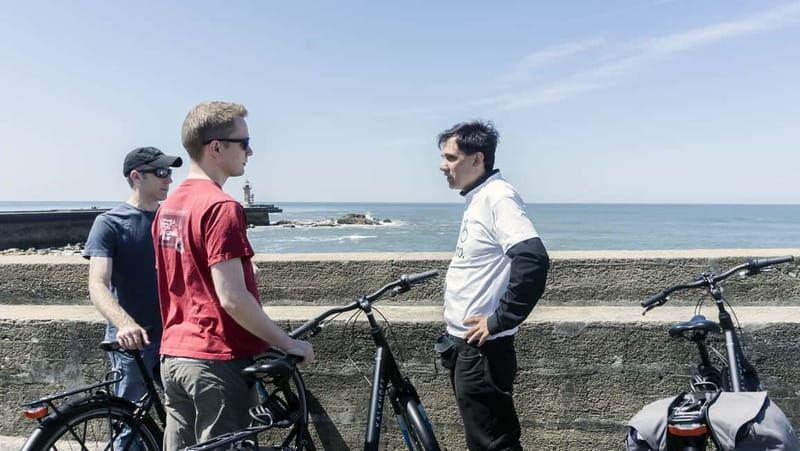 Porto Private E-Bike Tour: Douro River, Parks & Beaches - Matosinhos Beach and Parque da Cidade: when the ride turns calmer