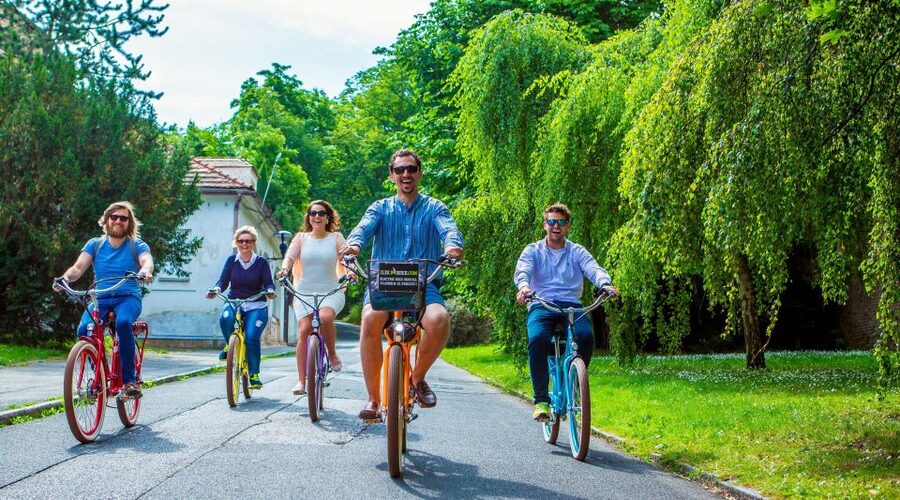 Prague: 7 Best Viewpoints of Prague E-Bike Tour - Kampa Island and River Views: Where the Scenery Gets Personal