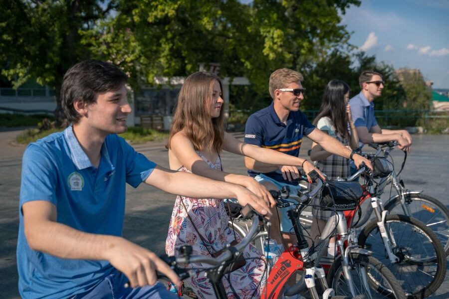 Prague: Bike or E-Bike City Tour with A Local Guide - Key things I’d highlight before you book