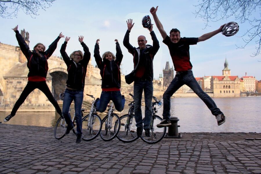 Prague: Bike or E-Bike City Tour with A Local Guide - Small-group pacing through the center of Prague